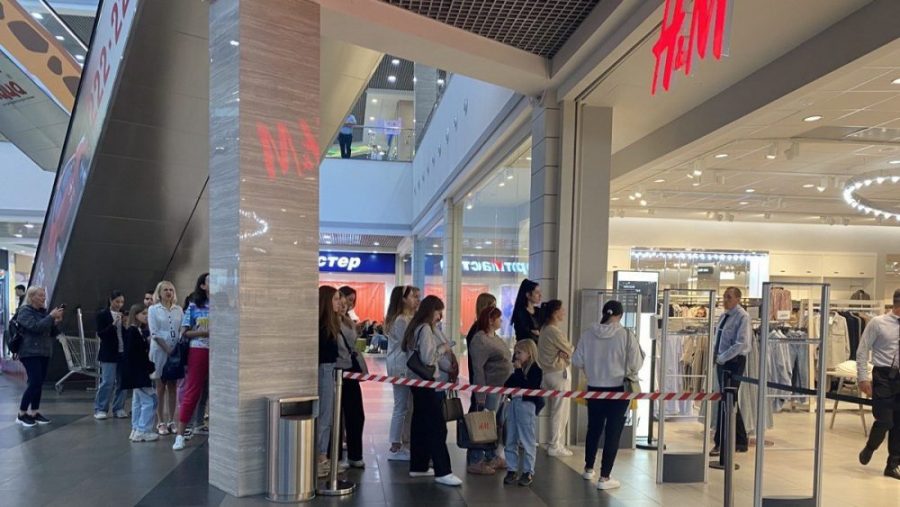 В ТРЦ «Аэропарк» в Брянске вновь открылся магазин H&M