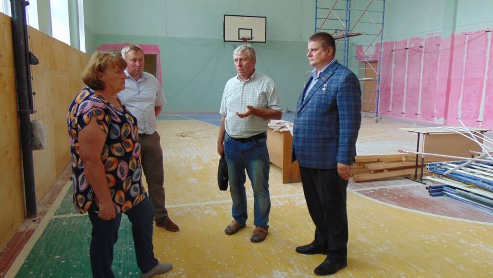В сельских школах Брянской области модернизируют спортивные залы