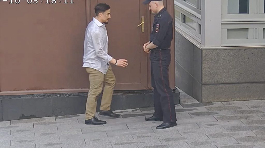 Видео похождений пьяного сотрудника посольства США в Москве попало в сеть