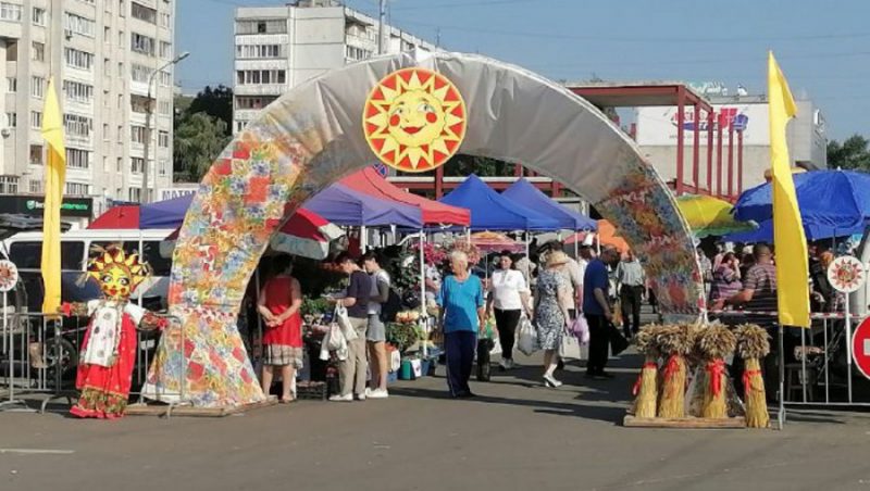 В Брянске в четырех местах города открылись ярмарки выходного дня