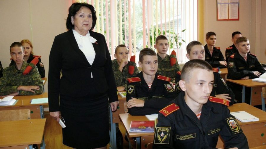 Работу кадетских школ и патриотическое воспитание депутаты обсудили на заседании в Клинцах