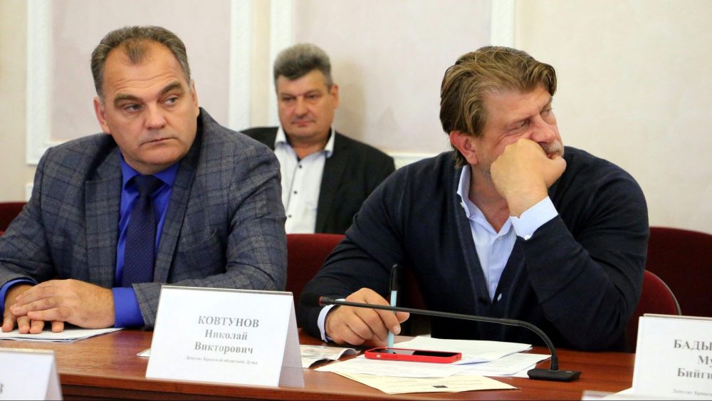 Брянские депутаты обсудили итоги развития экономики и исполнение бюджета в первом полугодии
