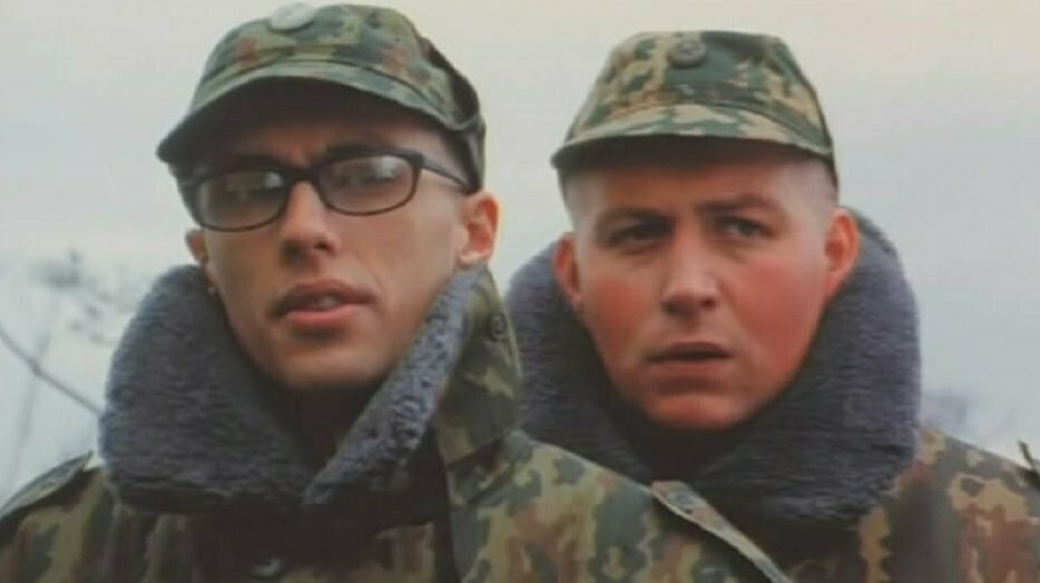 Baza: В Брянской области солдат-срочник с автоматом Калашникова покинул войсковую часть