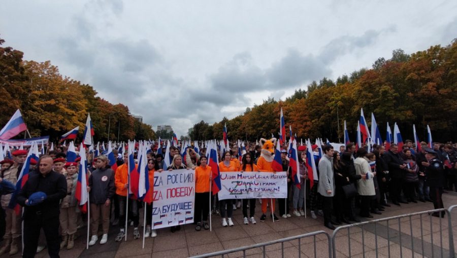 В Брянске прошел масштабный митинг в поддержку референдумов на Донбассе