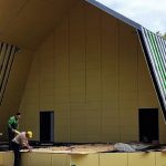 В реконструируемом брянском парке «Юность» уложили резиновое покрытие