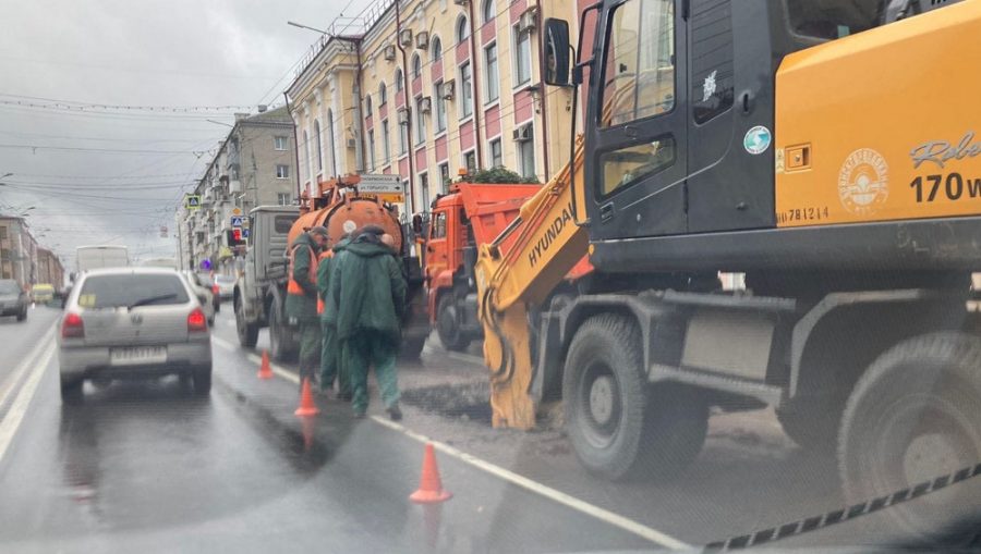 В Брянске из-за ремонтных работ образовалась пробка на проспекте Ленина