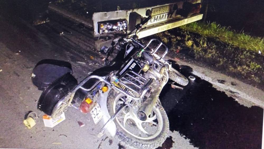Под Брянском 18-летний водитель мопеда врезался в грузовик и впал в кому