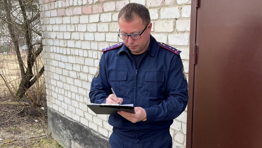 Житель Трубчевского района табуреткой забил до смерти сожителя своей знакомой