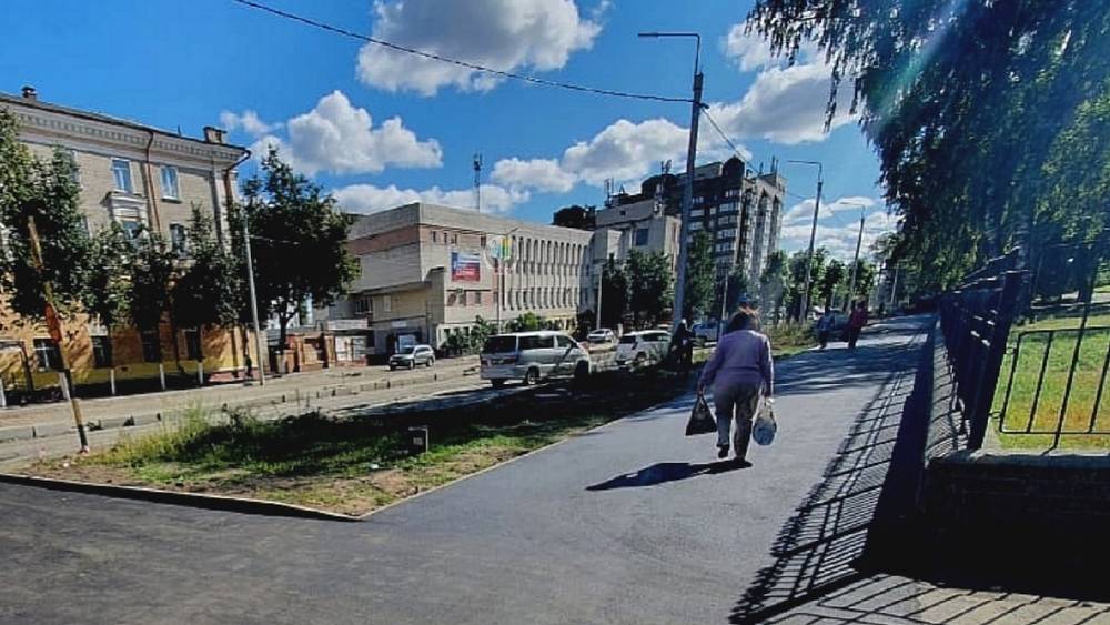 В Брянске на улице Молодой Гвардии дорожники приступили к укладке асфальта