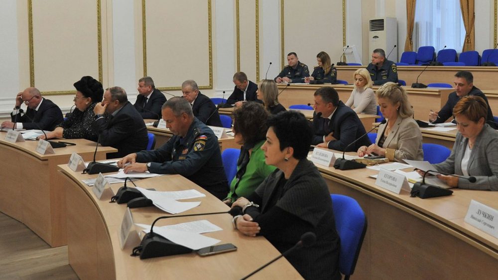 В Брянской области на совещании в правительстве обсудили готовность укрытий для населения