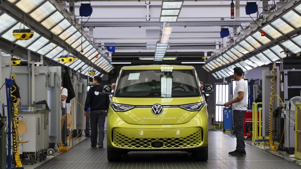 Volkswagen в ближайшие 10 лет будет производить в Европе только электромобили