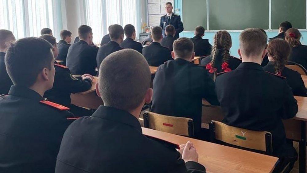Учащимся брянской кадетской школы рассказали о поступлении в ведомственные ВУЗы ФСИН России