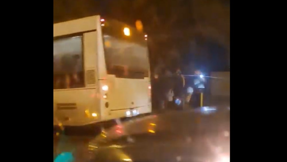 В Бежицком районе Брянска автобус попал в ДТП на Городищенской горке