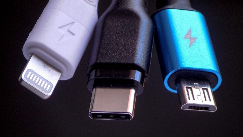 Apple перейдет в новых iPhone на кабели USB-C