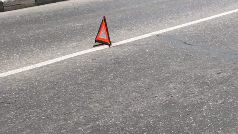 Под Брянском в Супоневе неопытный водитель покалечил переходившую дорогу женщину