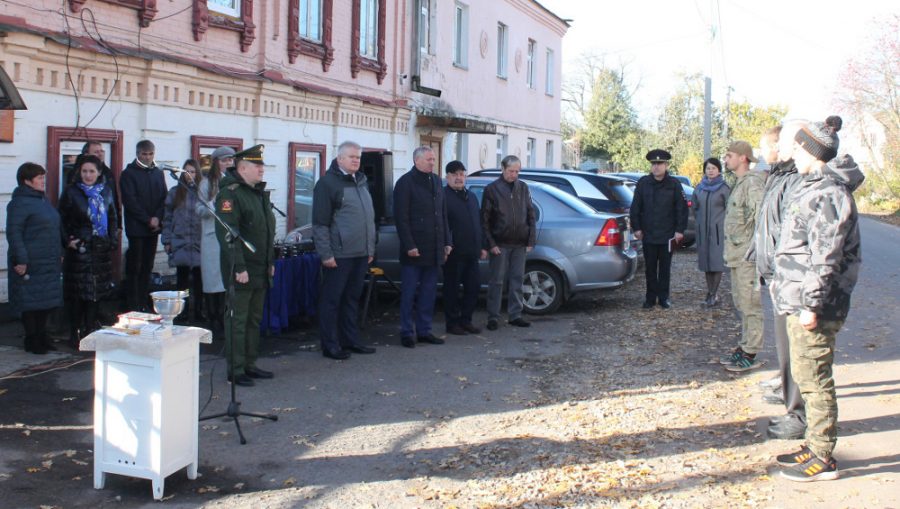 Из Стародуба Брянской области проводили мобилизованных по указу президента граждан