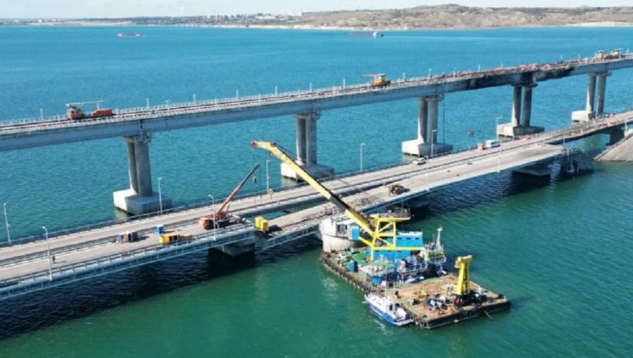В восстановлении Крымского моста задействовали брянские автокраны