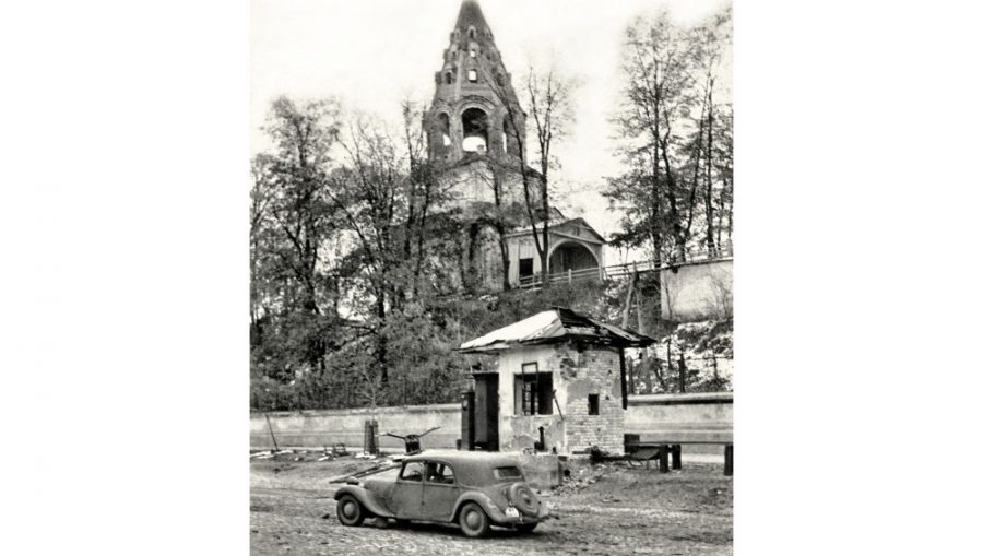 Брянцам показали фото колокольни Спасо-Поликарпова монастыря на набережной