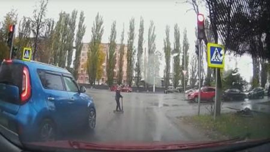 В Брянске водителя-рецидивиста наказали по видео за проезд на «красный»