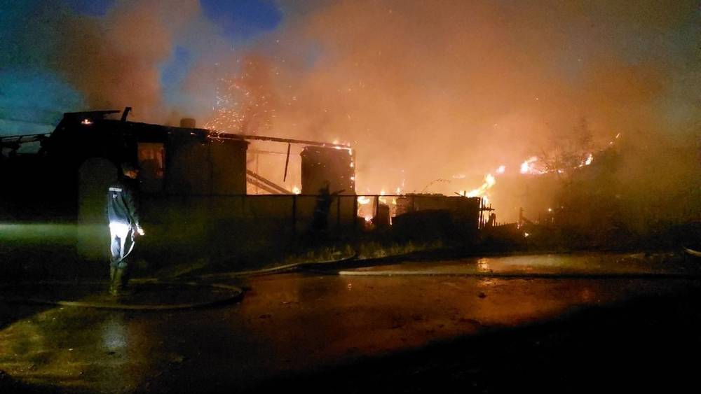 Опубликованы снимки обстрела брянского поселка Белая Березка со стороны Украины