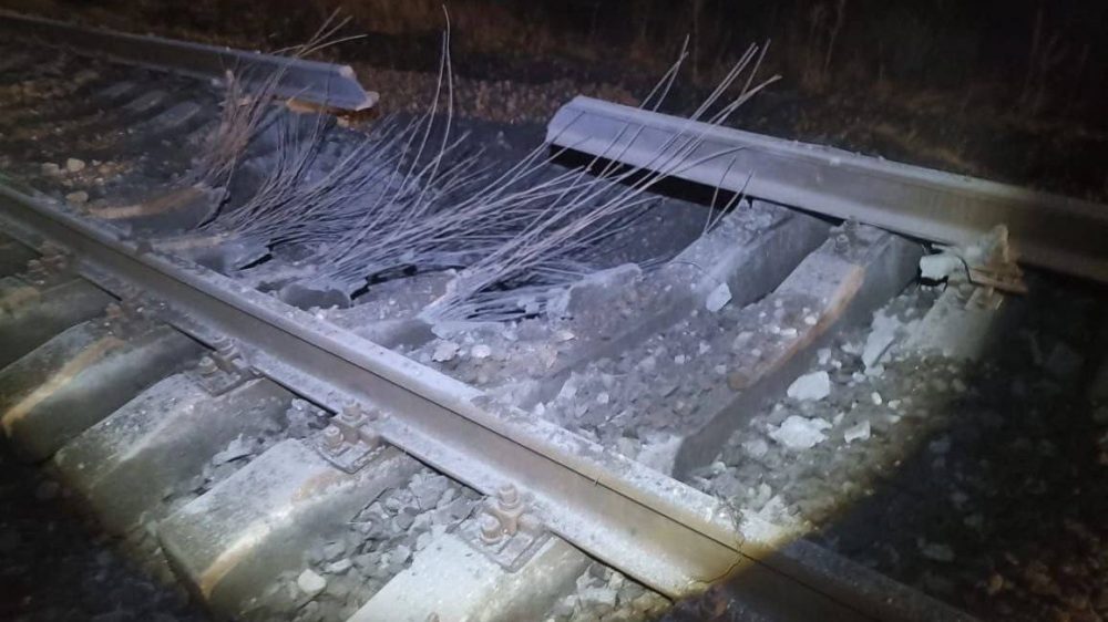 Губернатор Александр Богомаз сообщил о взрыве на железной дороге в Брянской области
