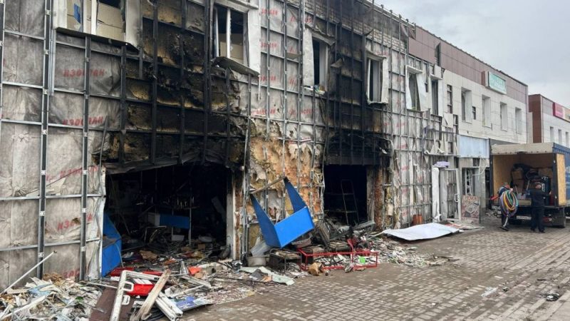 Работников сгоревшего после украинского обстрела магазина Fix Price стали принуждать уволиться