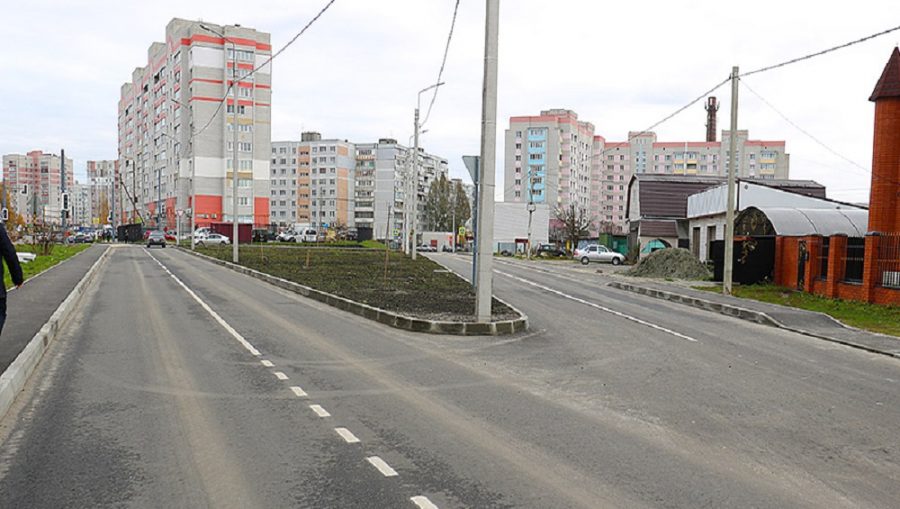 В Брянске за 45 миллионов рублей капитально отремонтировали дорогу на улице Тельмана