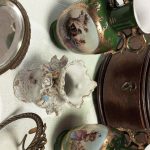 Московская семья передала брянскому музею в Овстуге целую коллекцию антиквариата