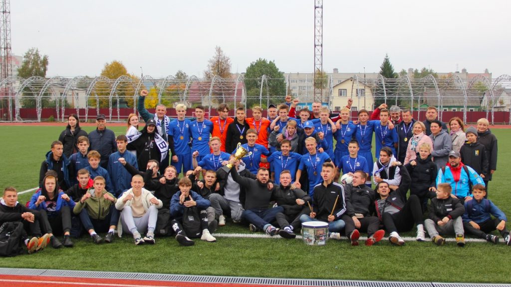 Футболисты брянского «Динамо» выиграли кубок второго дивизиона