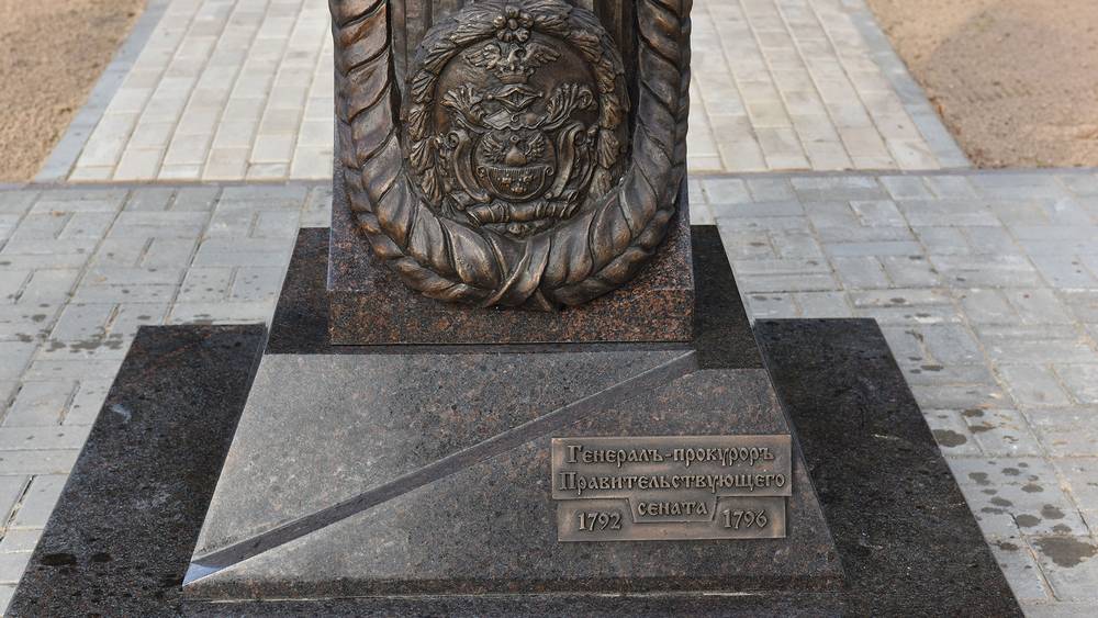 Брянский скульптор Александр Ромашевский рассказал о работе над бюстом генерал-прокурора