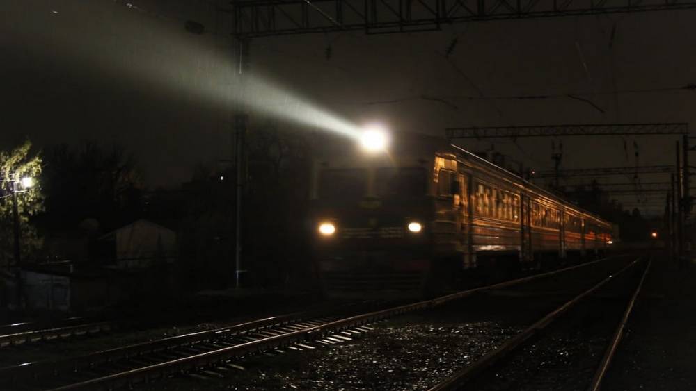 В брянском поселке Белые Берега поезд насмерть сбил пожилого мужчину
