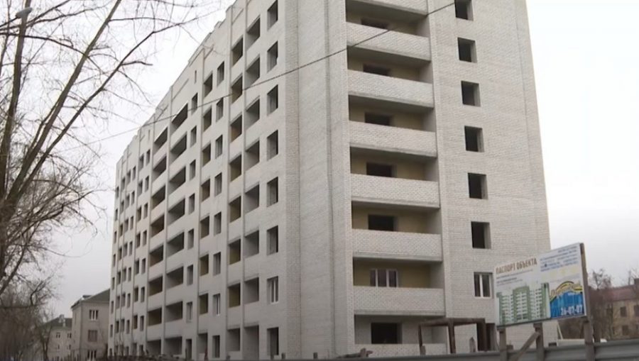 Более 200 семей в Брянске остались без жилья из-за банкротства строительной фирмы