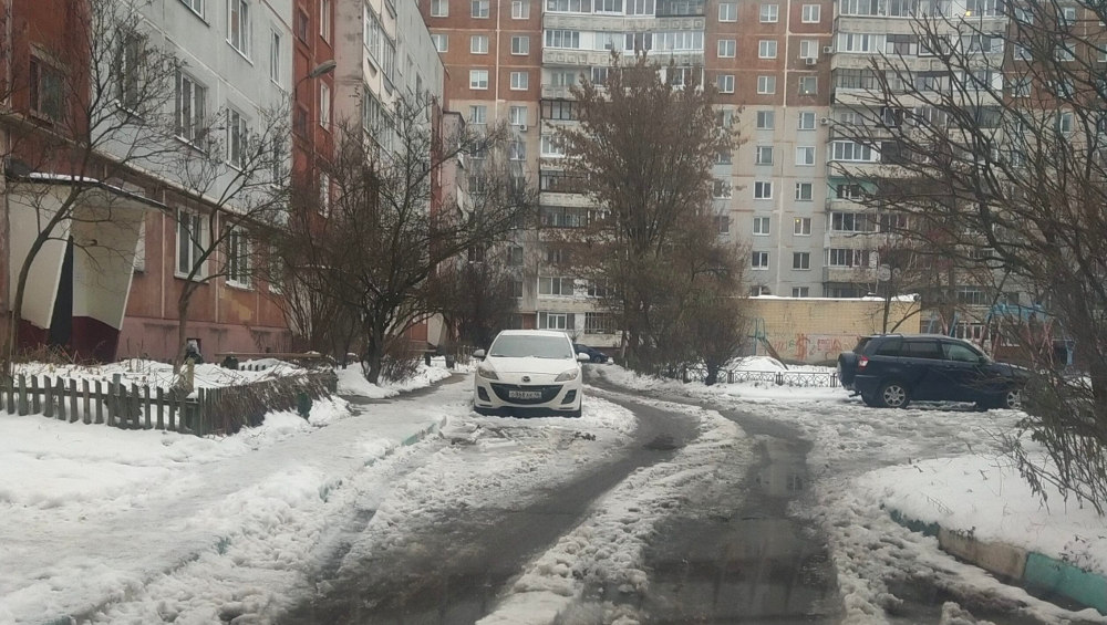 Брянские управляющие компании получили 40 предостережений за плохую уборку снега