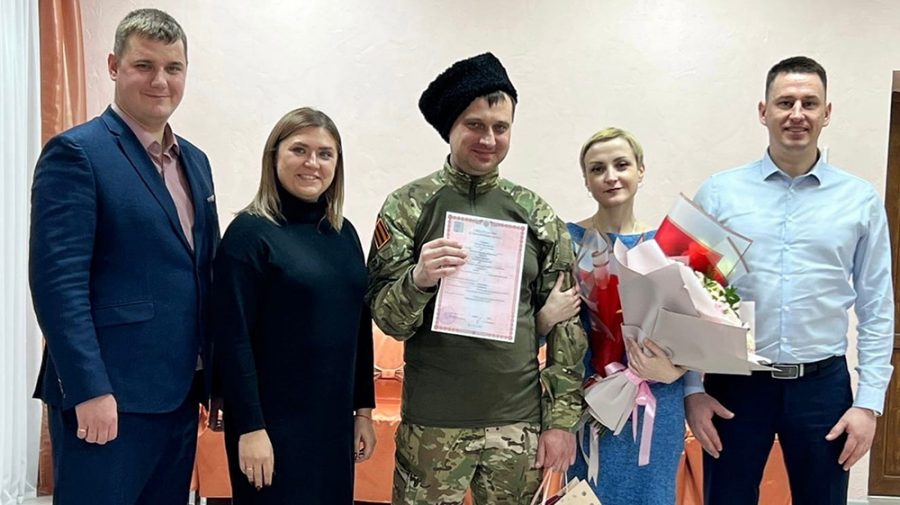 Участвующий в спецоперации казачий атаман Евгений Клименок женился в Климовском районе