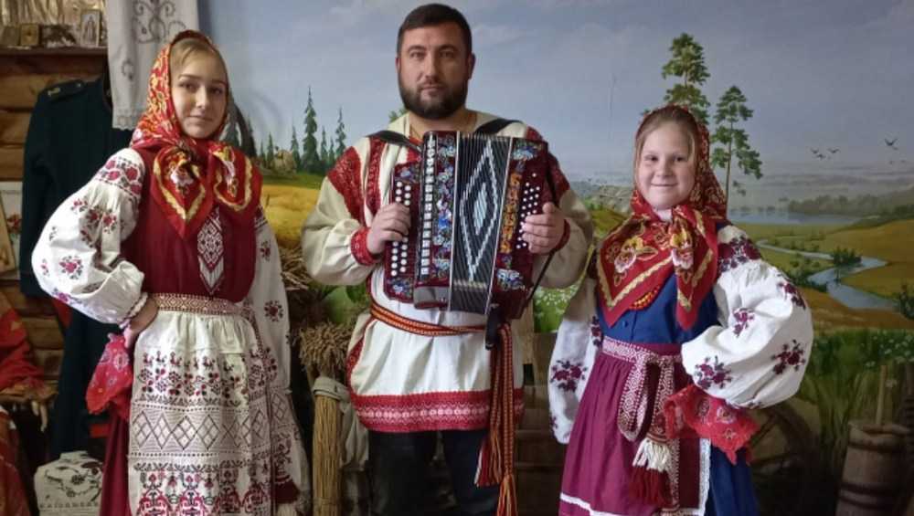 Брянские юные мастера фольклора победили на двух фестивалях в Москве