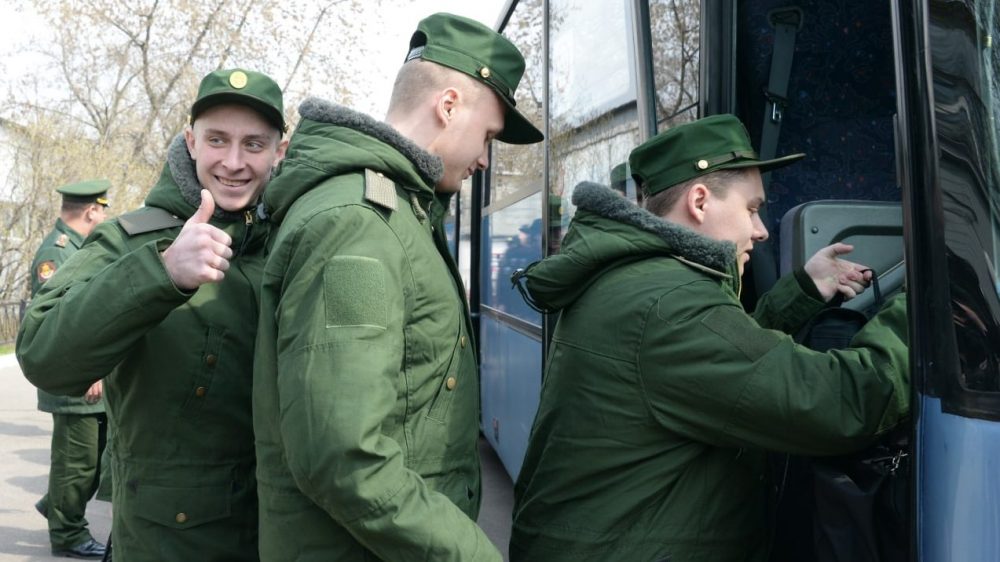 В Брянской области начался военный призыв на срочную службу в армии