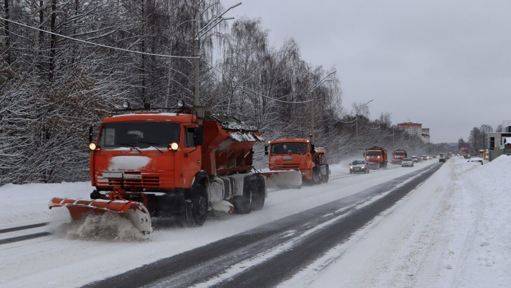 В Брянской области из-за непогоды дорожные службы приведены в режим повышенной готовности
