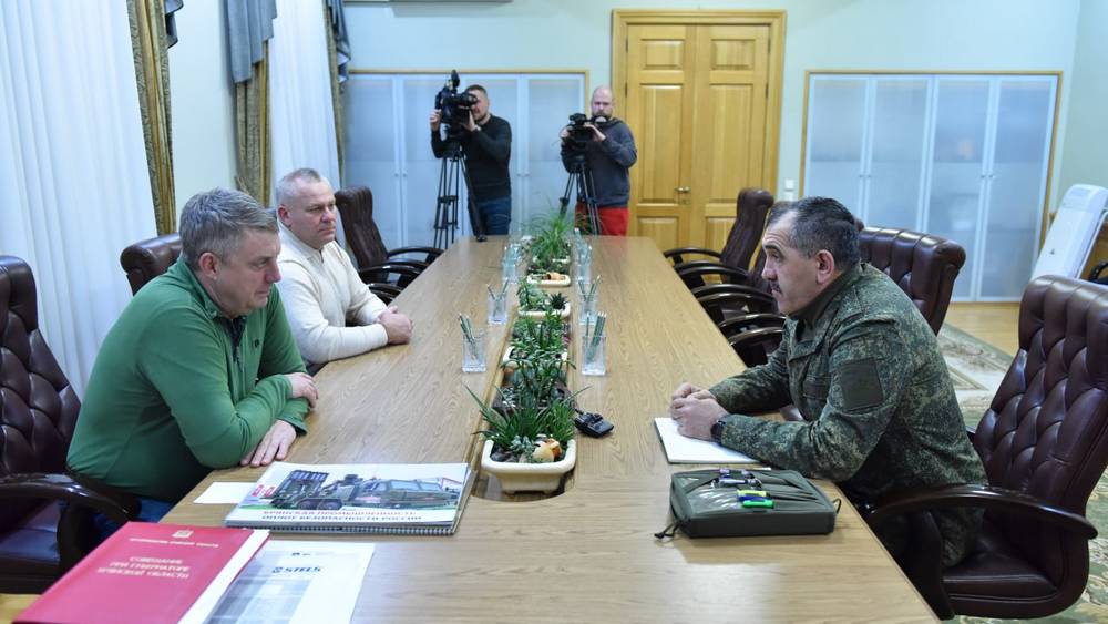 Брянский губернатор Богомаз встретился с замминистра обороны Юнус-Беком Евкуровым