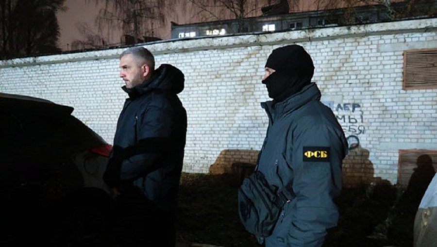 В Брянске начальника Бежицкого отдела приставов арестовали за взятки на 530 тысяч рублей