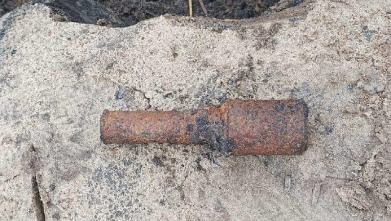 В Погарском районе Брянской области на берегу реки Судость обнаружили боевую гранату