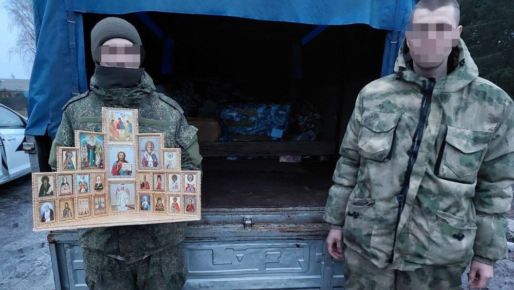Житель Сельцо сделал иконостас для российских военнослужащих