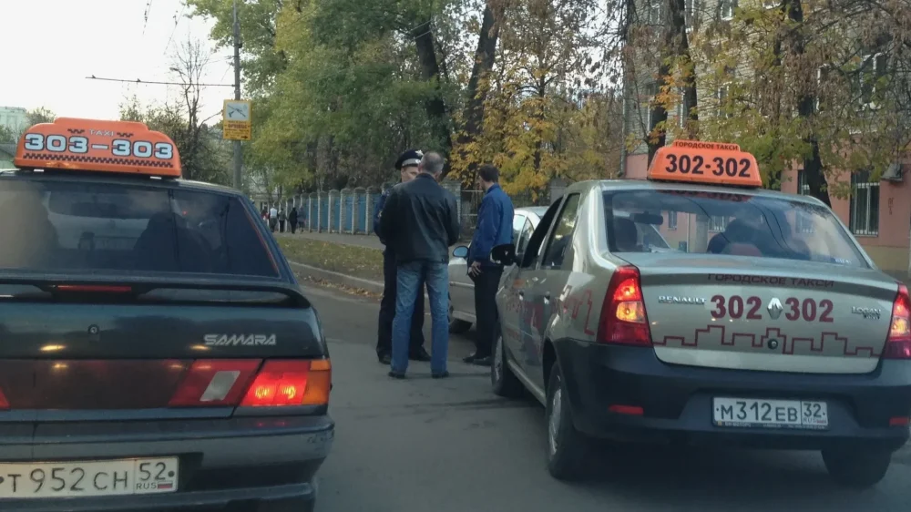 Информацию о поездках жителей Брянской области на такси при необходимости передадут в ФСБ