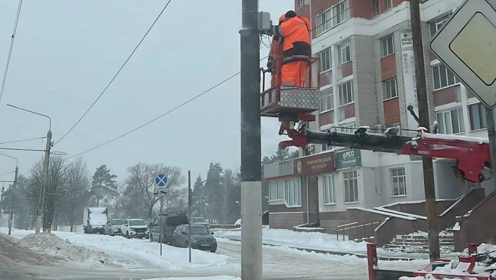 В Брянске на Московском проспекте возле школы № 51 установили камеру видеофиксации