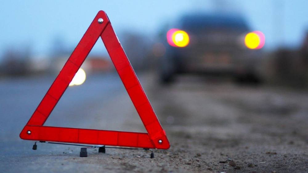 Под Брянском на объездной дороге в ДТП с 3 автомобилями погиб 38-летний мужчина