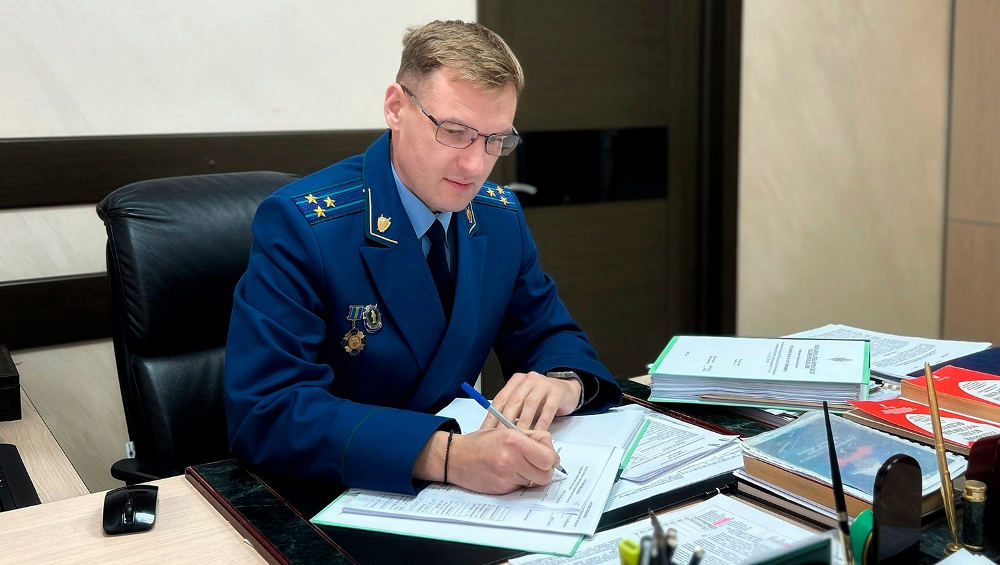 В Брянске прокурор направил в суд уголовное дело в отношении главаря преступного мира