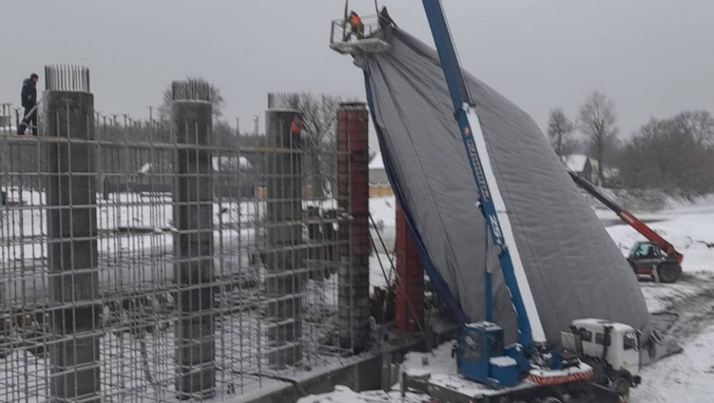 Строящийся в Брянске Славянский мост решили укрыть от морозов тепляком