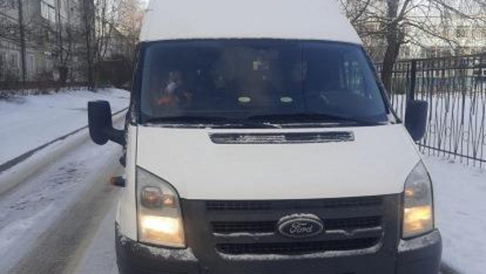В Брянске автоинспекторы не допустили микроавтобус к перевозке 16 школьников в Синезерки