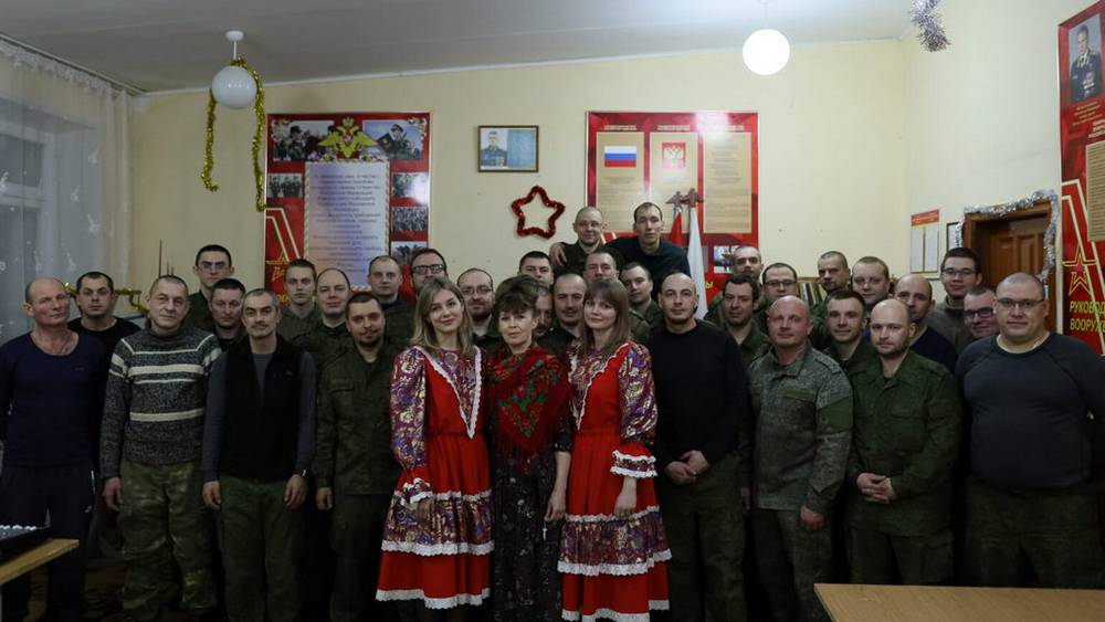 Для мобилизованных бойцов в Брянской области провели Рождественский концерт