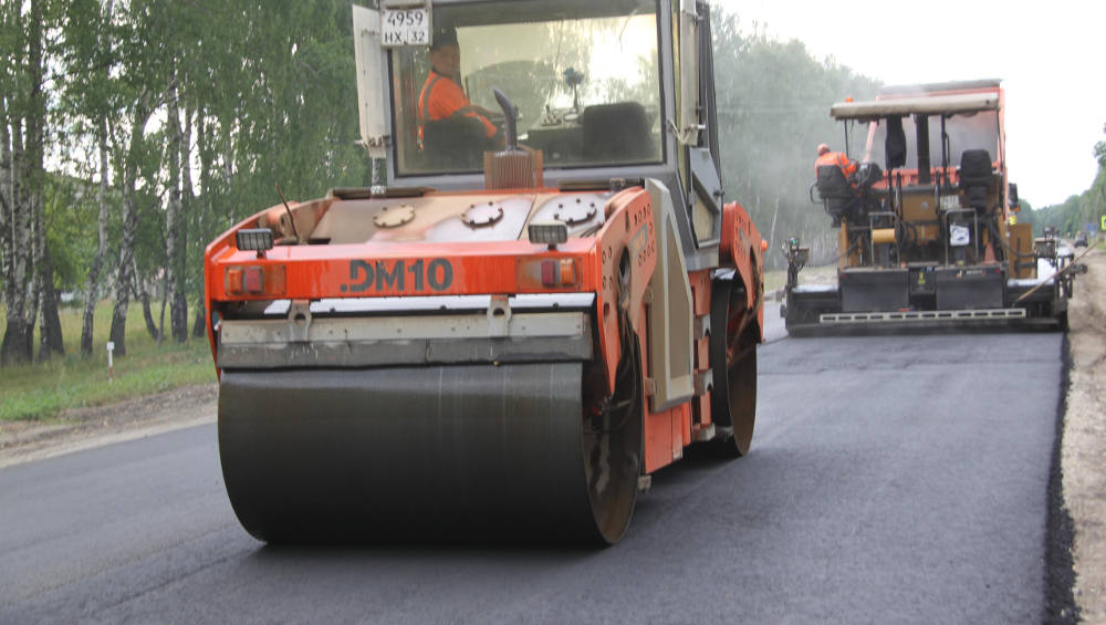 Начата активная фаза ремонта опорной сети автомобильных дорог в Брянской области