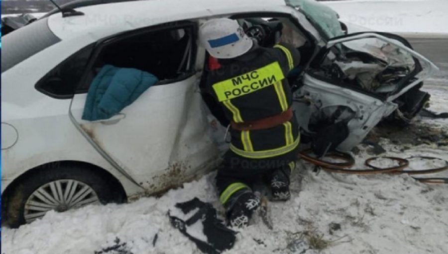 В Калужской области в ДТП с брянским автомобилем один человек погиб и четверо пострадали